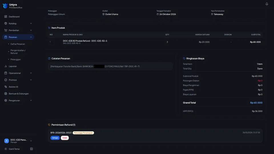 Kartu Permintaan Refund berstatus Menunggu Persetujuan dengan tombol Setujui dan Tolak, dibuka oleh Manajer